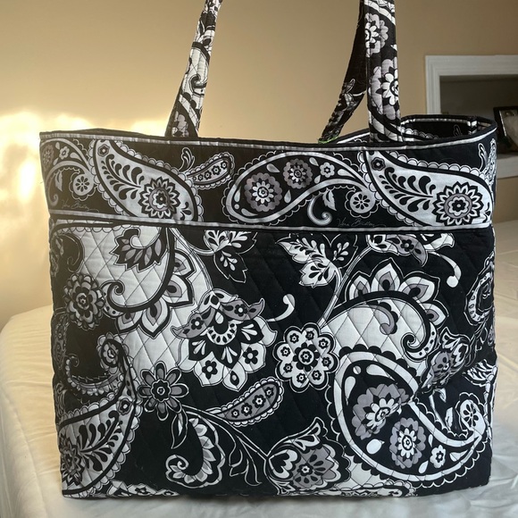 Vera Bradley Black & White Paisley Tote Bag - Picture 6 of 6